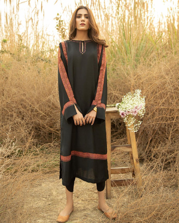 Jahanara - Black Shirt