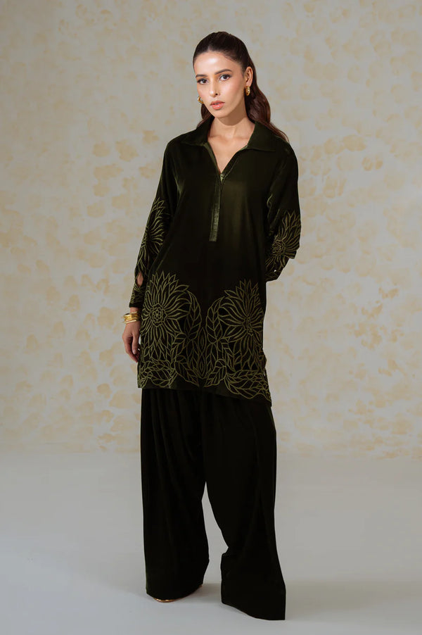 The Velvet Edit '25 - Olive Mirage