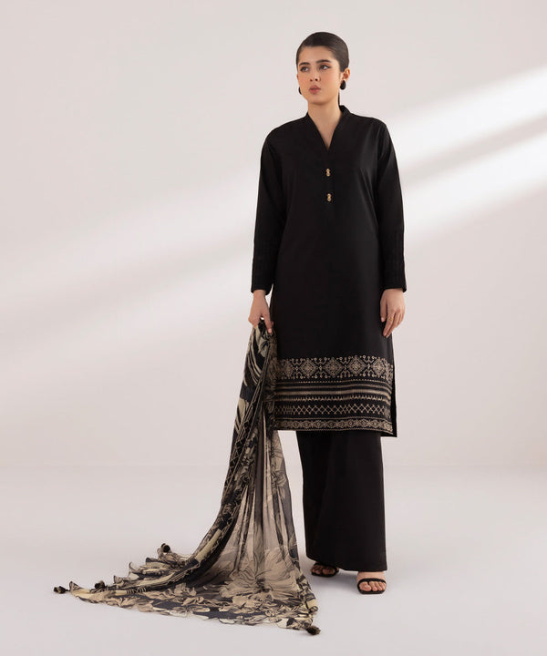 Monochrome '24-3 Piece - Embroidered Lawn Suit - 3Pebw24V411Z