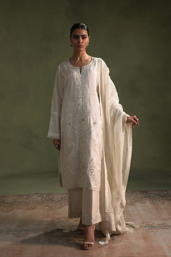 Ammara Khan Jade '24 - CREAMY WHITE ELEGANCE (D-03)