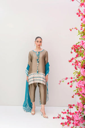 Estelle Eid Edit II'25- Smokey Beach