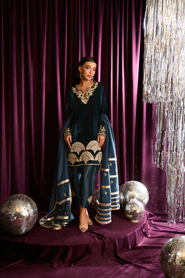 Mara Velvet Luxe '25 - Blue Bird