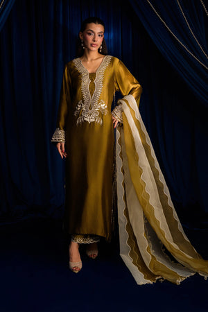 Ayra Festive Formals '26 - Cally Caramel