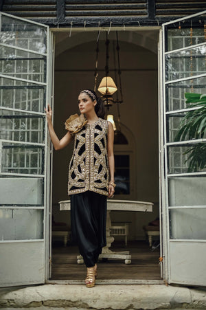 Fasana-e-Yasmin Formals '26 - Black Velvet Jewelled Jacket with Black Jodhpur Pants
