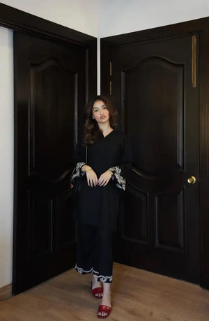 Should Be Not So basics '25 - Black Set