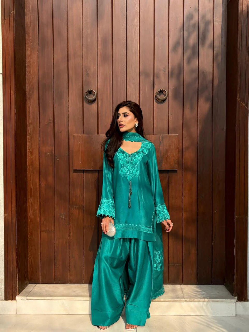 Gulrukh | Raw Silk Floral Embroidered Set | Zunaira Teli – Nainpreet ...