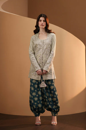 Boutique Collection HS '26 - EMBROIDERED SUIT | E1109/104/818