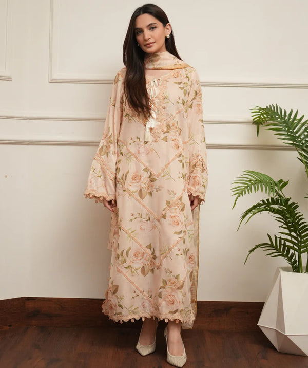 Huma Dilnawaz Summer Lawn 24 - Champagne Country Roses