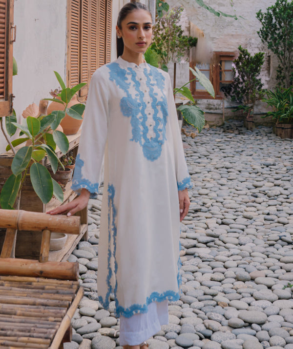 Fall Winter '23 - Pashmina Ivory With Blue Lace