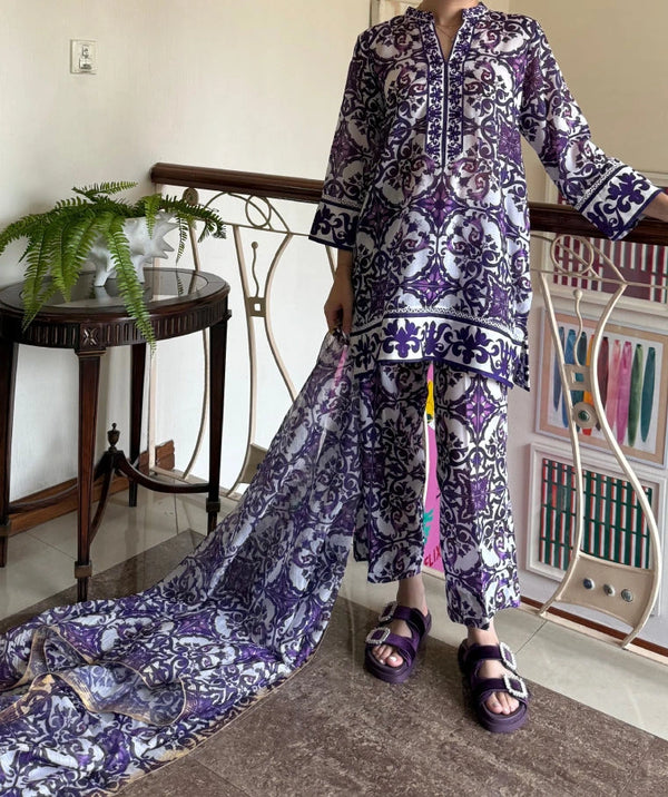 Mid Season Lawn '25 - Purple Tile