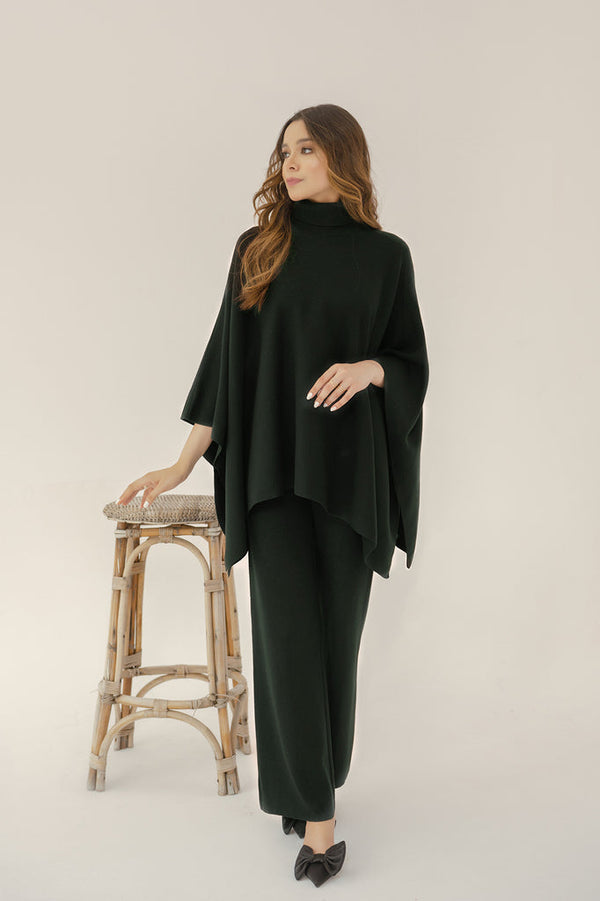 Hassal Autumn Winter '23 - Lily Knitted Cape Dark Green Separates