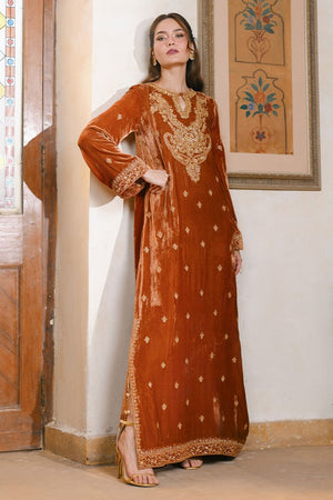 Qissa Luxury Velvets '26 - Gulnoor Kaftan