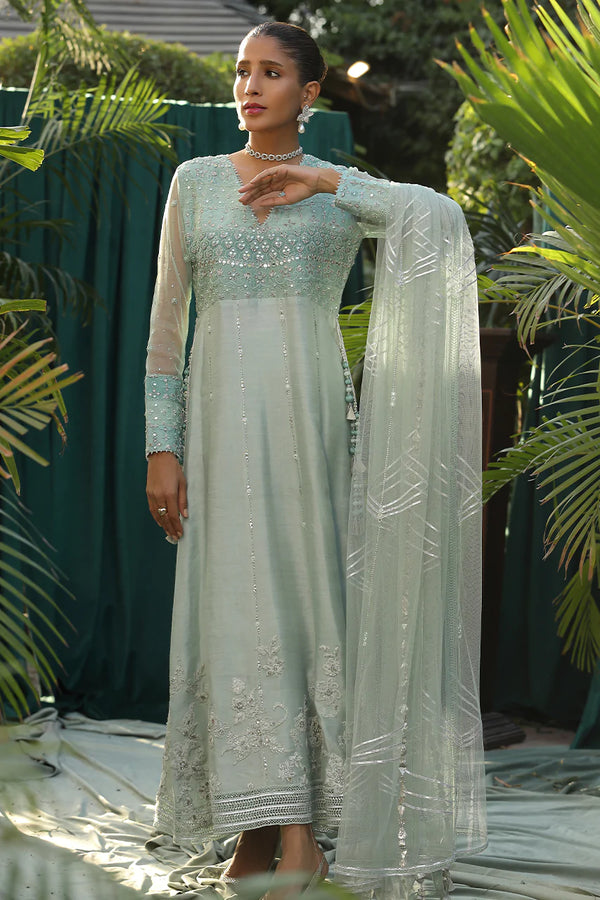 Nadia Farooqui Dilnaz '22 Luxury Formals - Sereena
