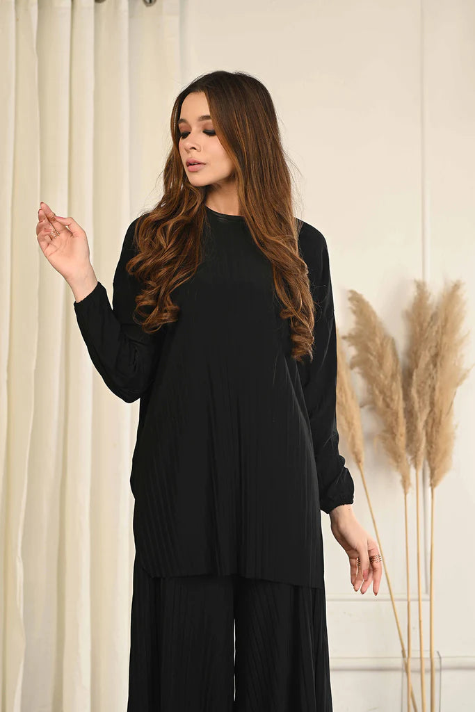 Hassal Spring Summer '23 - Sahika Black Pleated with Lines