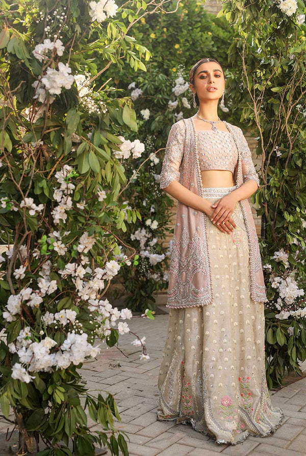 VERSATILE LENGHA CHOLI PAIRED WITH DUPATTA OR JACKET